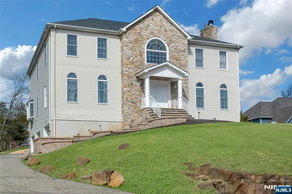 40 Horseneck Road, Montville, NJ 07045 - #1