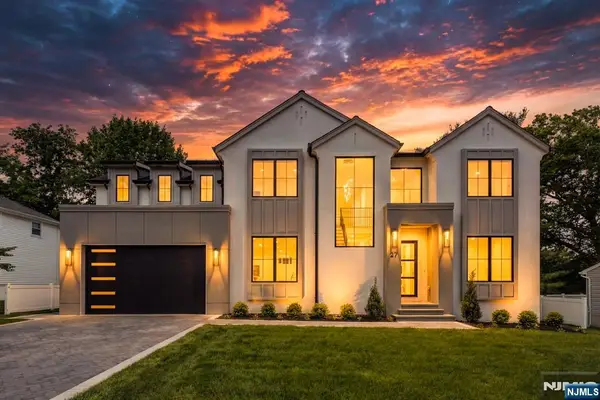 27 Garret Place, Glen Rock, NJ 07452