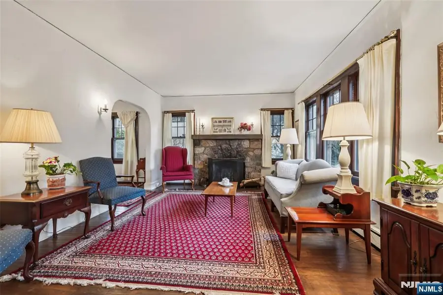 476 Alpine Terrace, Ridgewood, NJ 07450 - #3