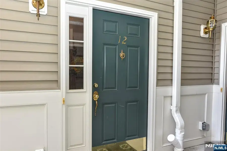 12 Debruyle Court 806, Hawthorne, NJ 07506 - #3