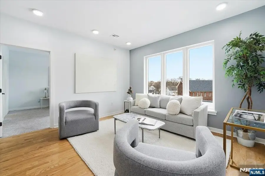660 Bloomfield Avenue 402, Bloomfield, NJ 07003 - #3