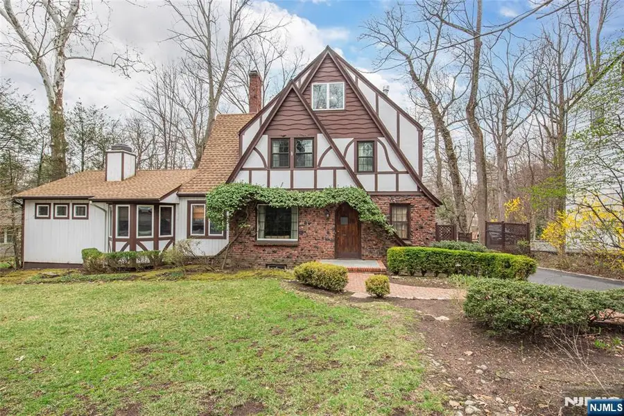 10 Cleveland Road, Caldwell, NJ 07006 - #2