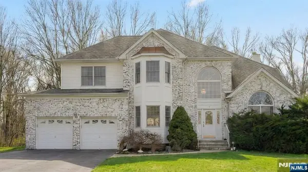 6 Breanne Court, East Hanover Twp, NJ 07936
