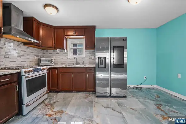 21 Helen Drive, Moonachie, NJ 07074