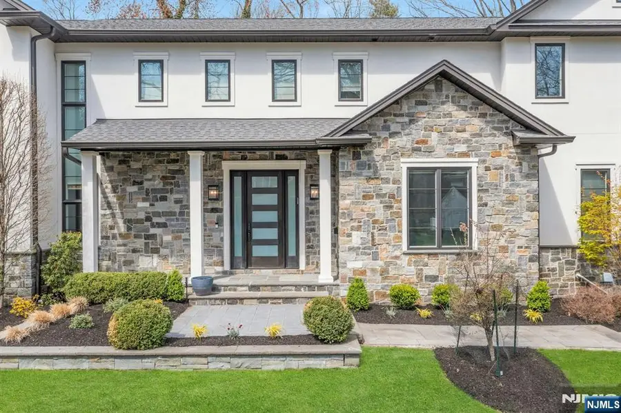 45 Brook Way, Demarest, NJ 07627 - #3