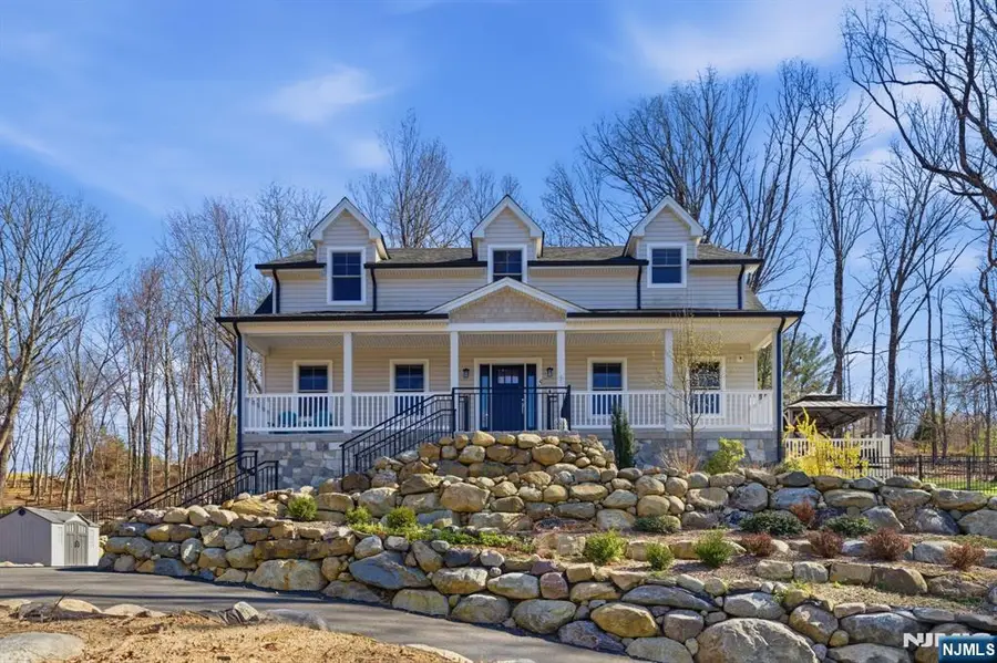 5 Laura Lane, Oakland, NJ 07436 - #3