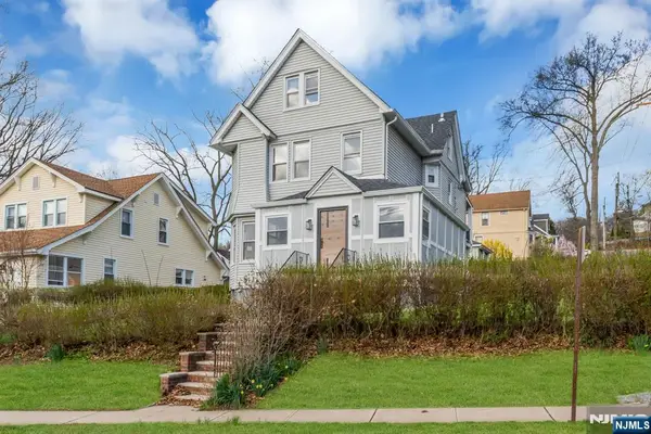 27 Valley Way, West Orange, NJ 07052