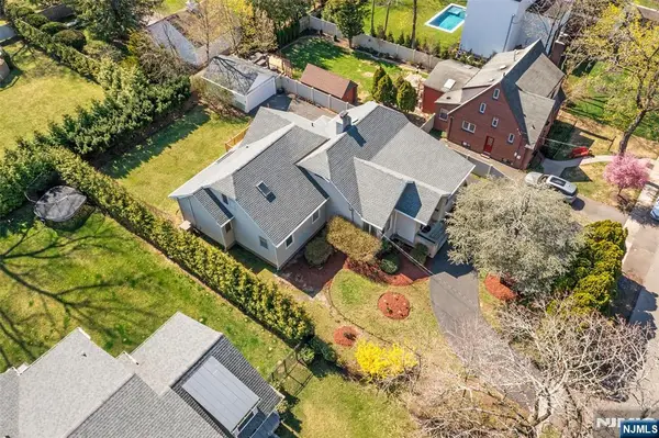 19 Central Avenue, Demarest, NJ 07627