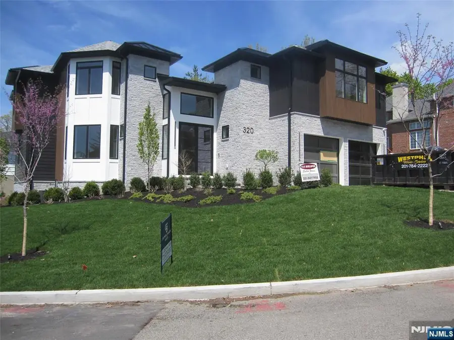 320 Bolz Street, Englewood Cliffs, NJ 07632 - #2