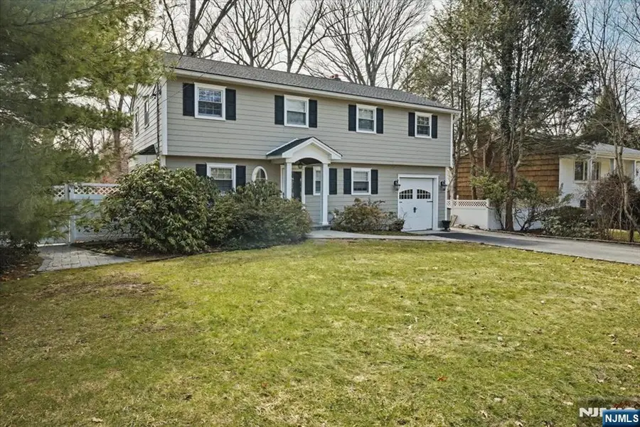 32 Highview Avenue, Woodcliff Lake, NJ 07677 - #2