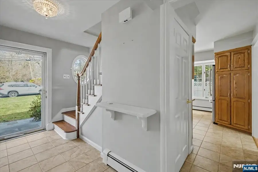 32 Highview Avenue, Woodcliff Lake, NJ 07677 - #3