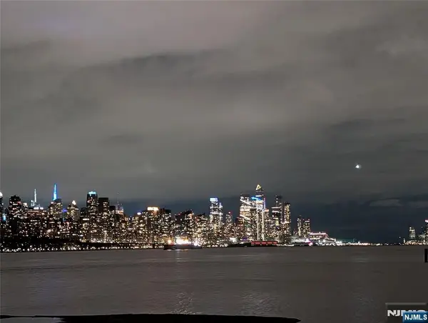 6407 City Place 6407, Edgewater, NJ 07020