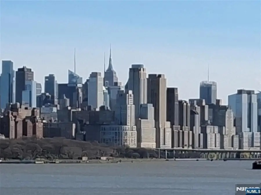 6407 City Place 6407, Edgewater, NJ 07020 - #2
