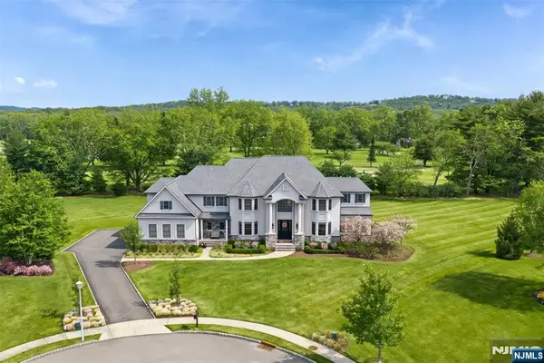 8 Philhower Court, Denville Township, NJ 07834