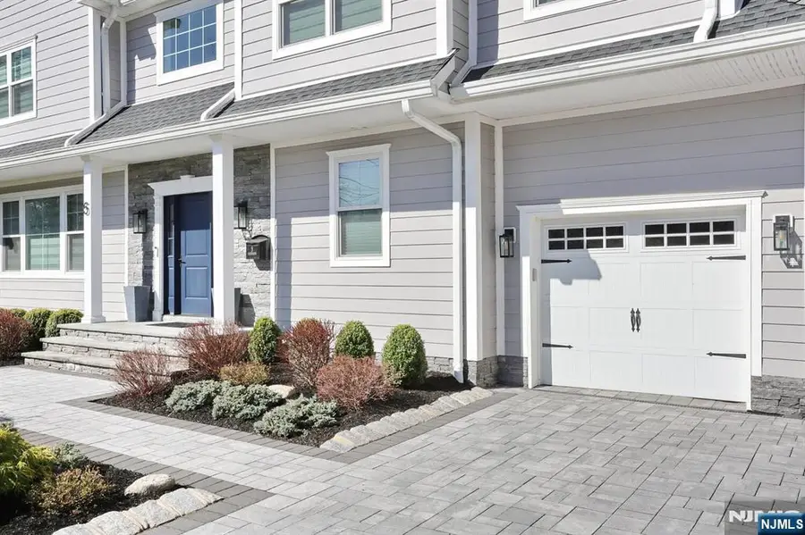 5 Colebrook Drive, Park Ridge, NJ 07656 - #3