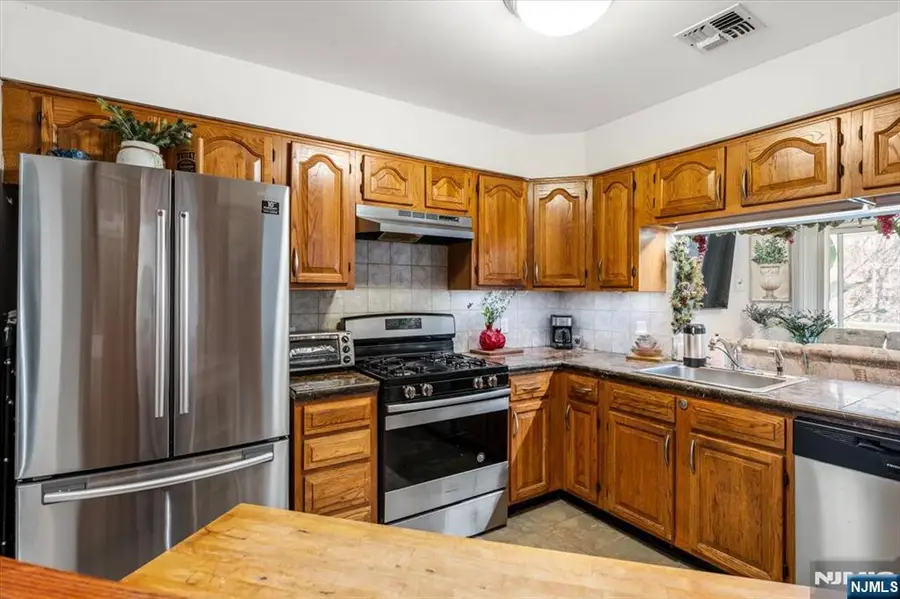 48 Quartz Lane, Paterson, NJ 07501 - #2