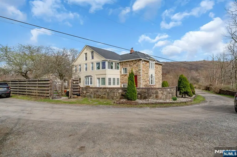 48 Willever Lake Road, Oxford, NJ 07863 - #3