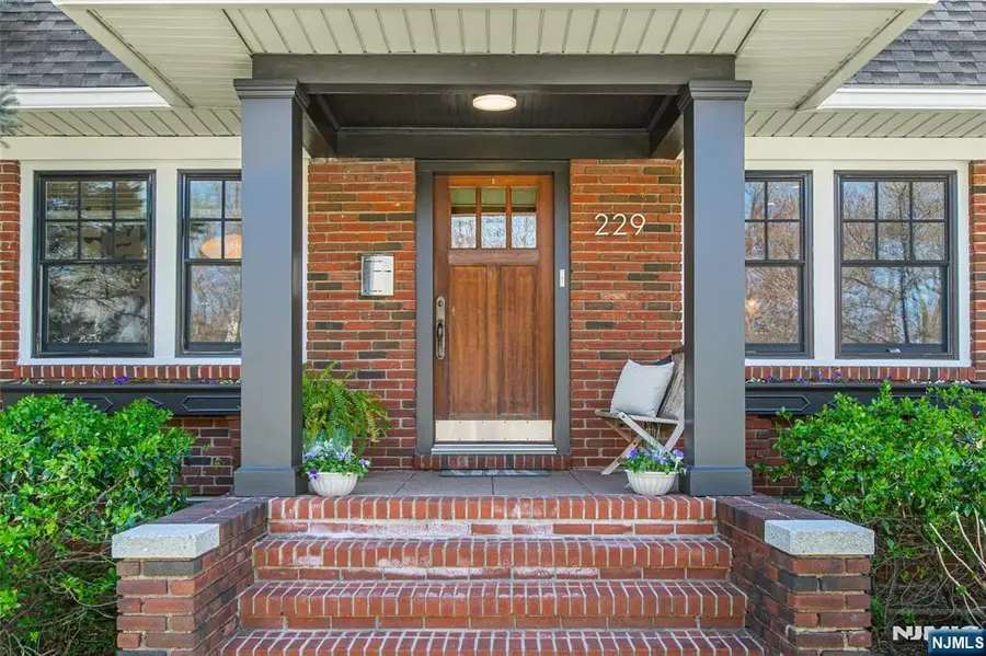 229 Watchung Avenue, Montclair, NJ 07043 - #2