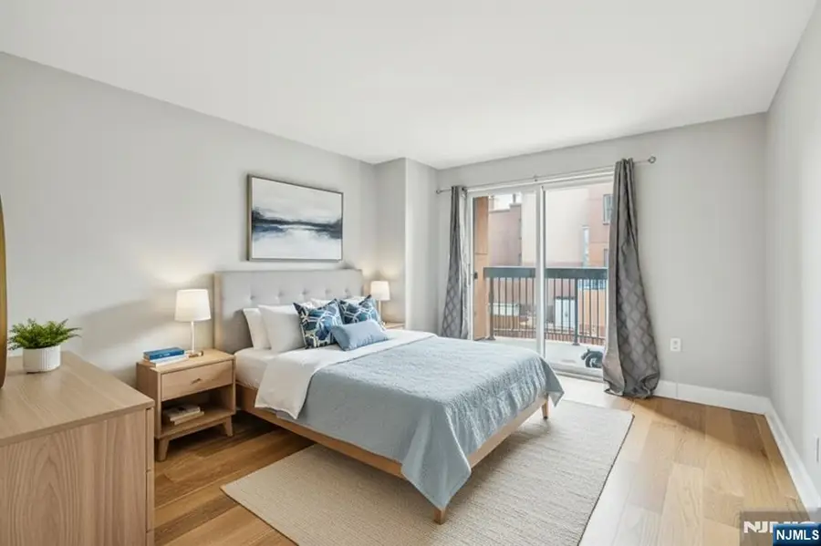 403 Hancock Court 403, Edgewater, NJ 07020 - #3