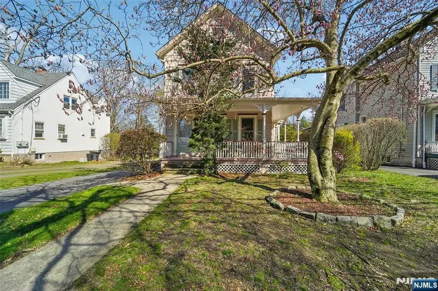 81 Park Avenue, Allendale, NJ 07401 - #2