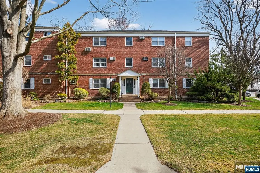 243 Johnson Avenue L4, Hackensack, NJ 07601 - #1