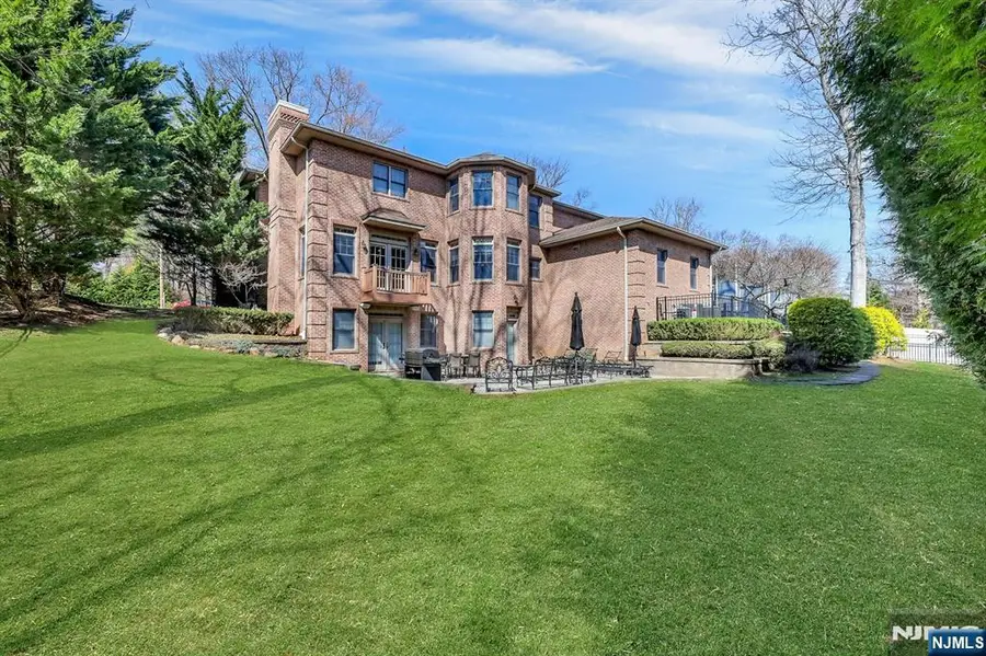 180 Chestnut Street, Demarest, NJ 07627 - #2