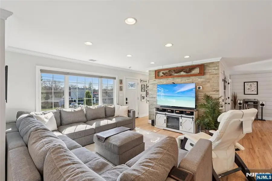 19 White Terrace, Ramsey, NJ 07446 - #3