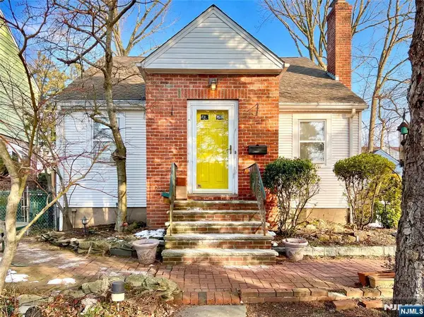27 Jagoe Street, Bergenfield, NJ 07621