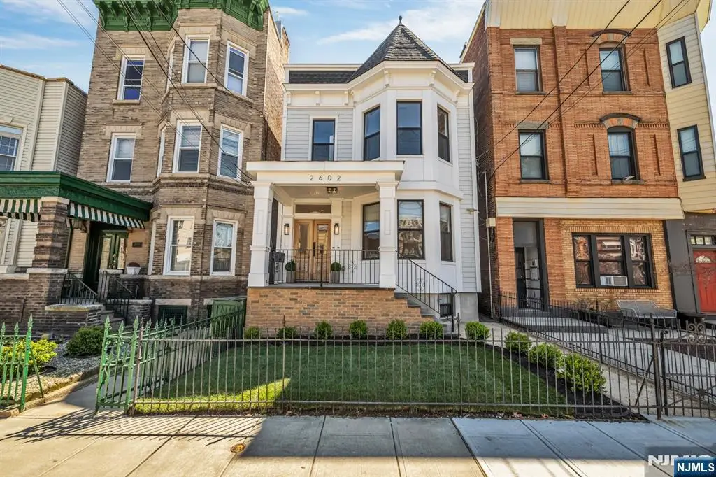 2602 Palisade Avenue, Weehawken, NJ 07086 - #1