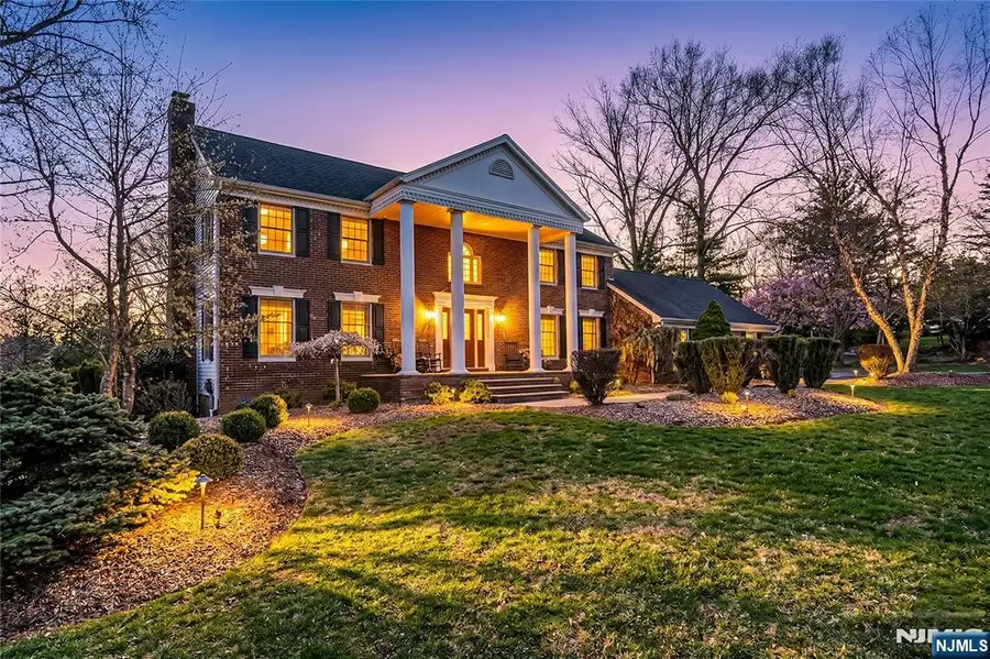 7 Jean Court, Old Tappan, NJ 07675 - #2