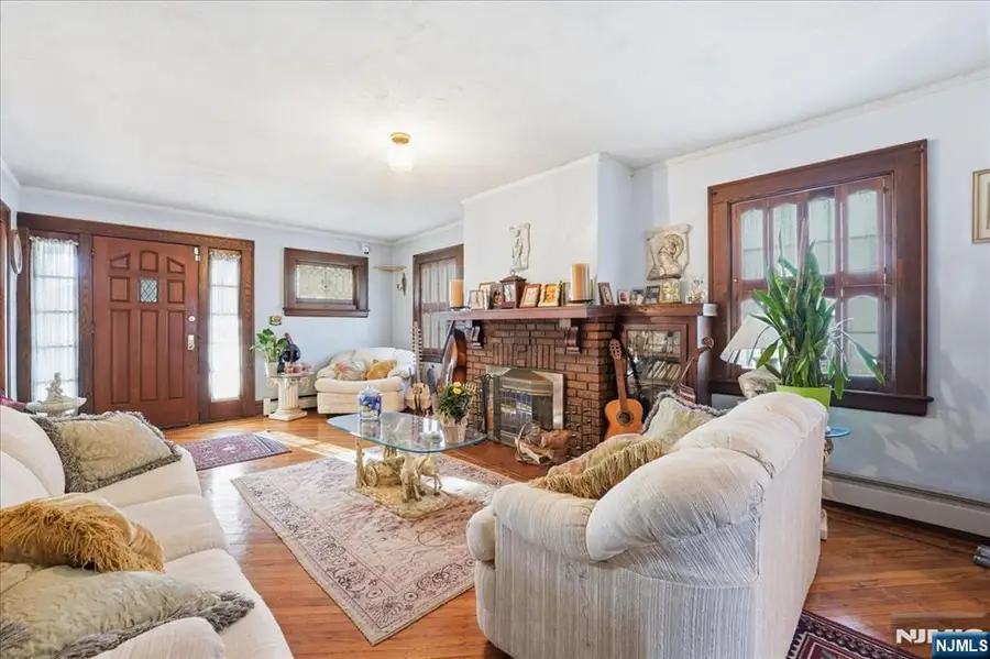 9 Harvard Terrace, West Orange, NJ 07052 - #3