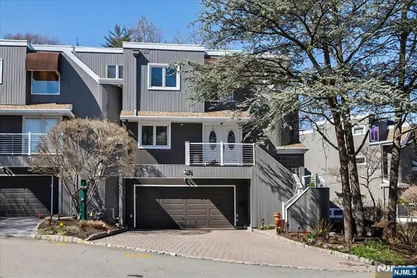 376 Kenwood 9, Englewood, NJ 07631