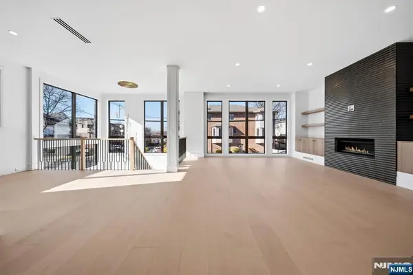 117 Henry Street A, Palisades Park, NJ 07650