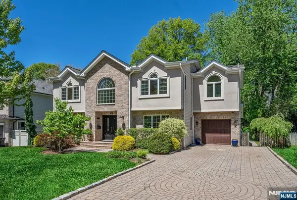309 South Drive, Paramus, NJ 07652