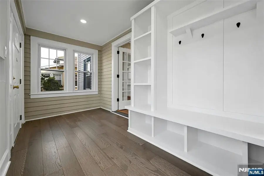 25 Marinus Street, Rochelle Park, NJ 07662 - #3