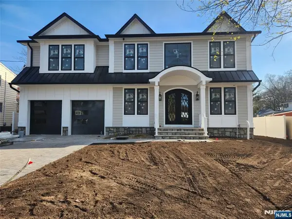 86 Azalea Street, Paramus, NJ 07652