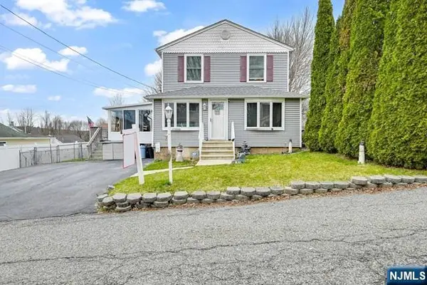 22 Glenridge Road, West Milford, NJ 07421