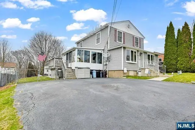 22 Glenridge Road, Upper Greenwood Lake, NJ 07421 - #3