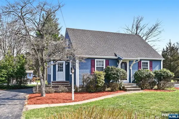 194 Ramapo Valley Road, Oakland, NJ 07436