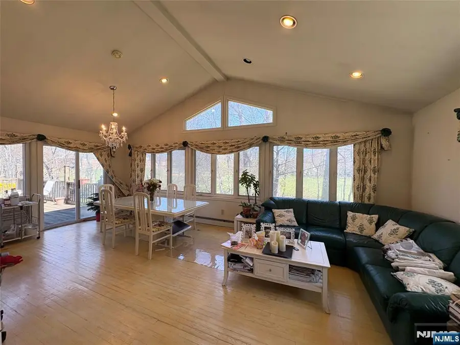 174 Richard Avenue, River Vale, NJ 07675 - #3
