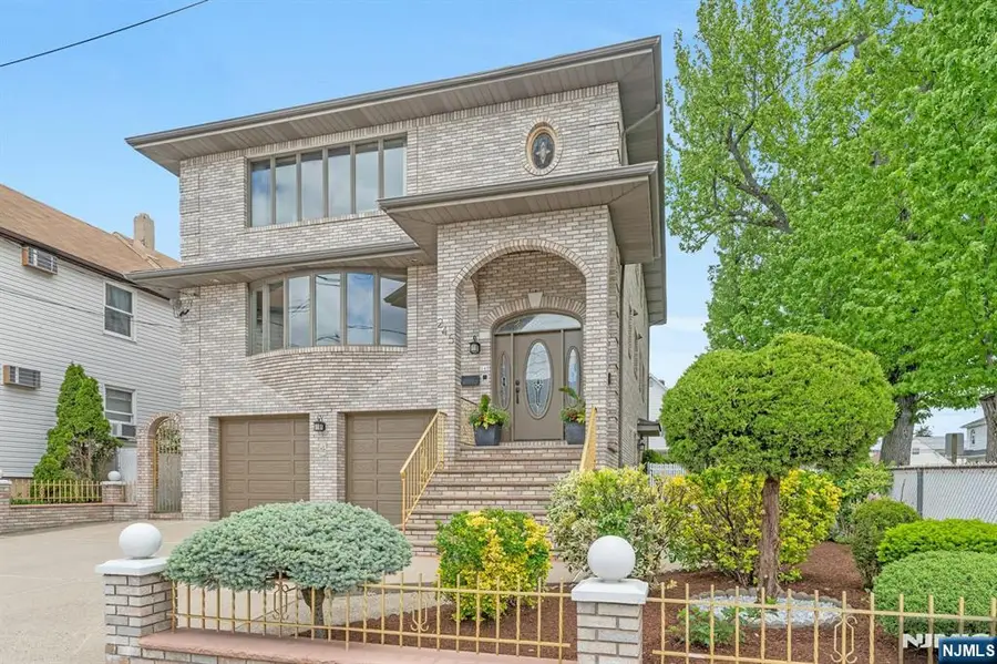 245 Wilson Avenue, Lyndhurst, NJ 07071 - #3