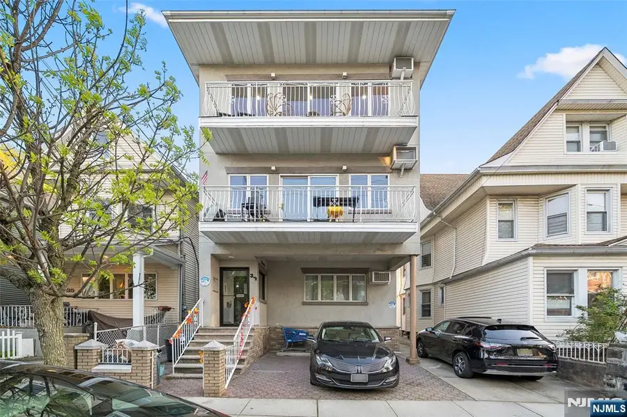 37 47th Street, Weehawken, NJ 07086 - #2