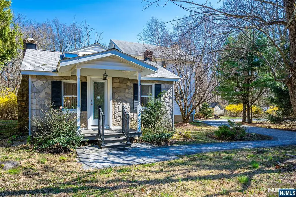 16 Sky Top Road, Lebanon, NJ 07865 - #1