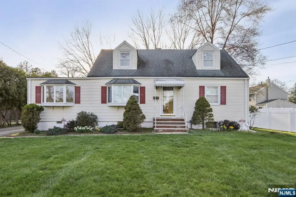 114 Crescent Avenue, Waldwick, NJ 07463 - #1