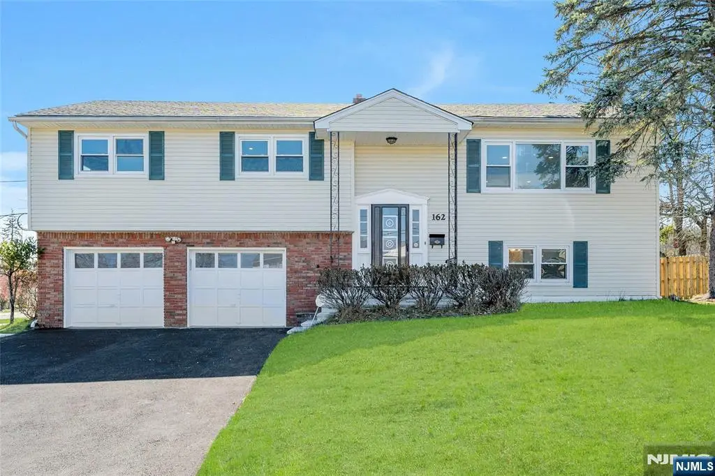 162 Grove Avenue, Verona, NJ 07044 - #1