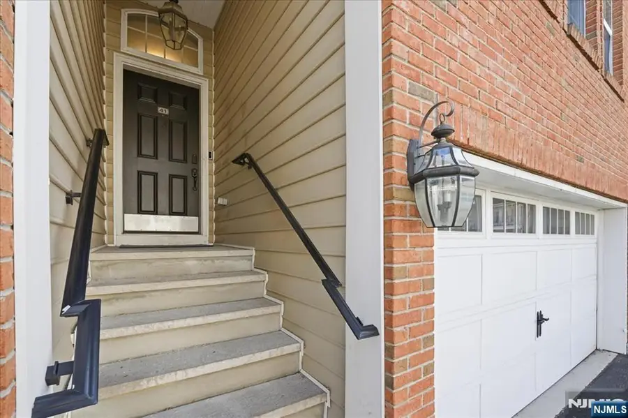 41 Creekside Court, Secaucus, NJ 07094 - #2