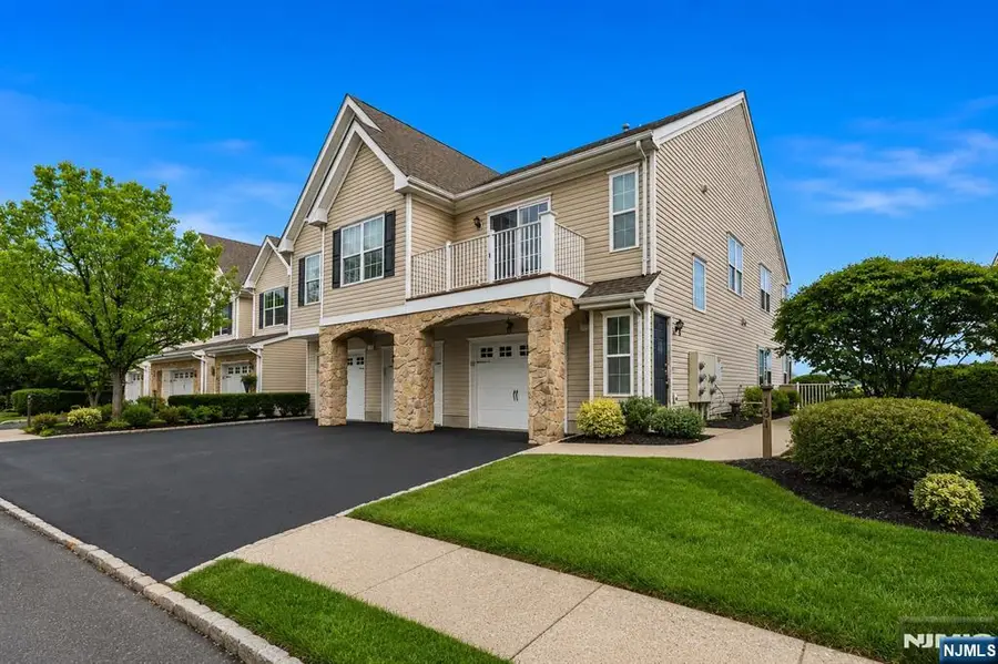 131 Mountainside Drive, Pompton Lakes, NJ 07442 - #3