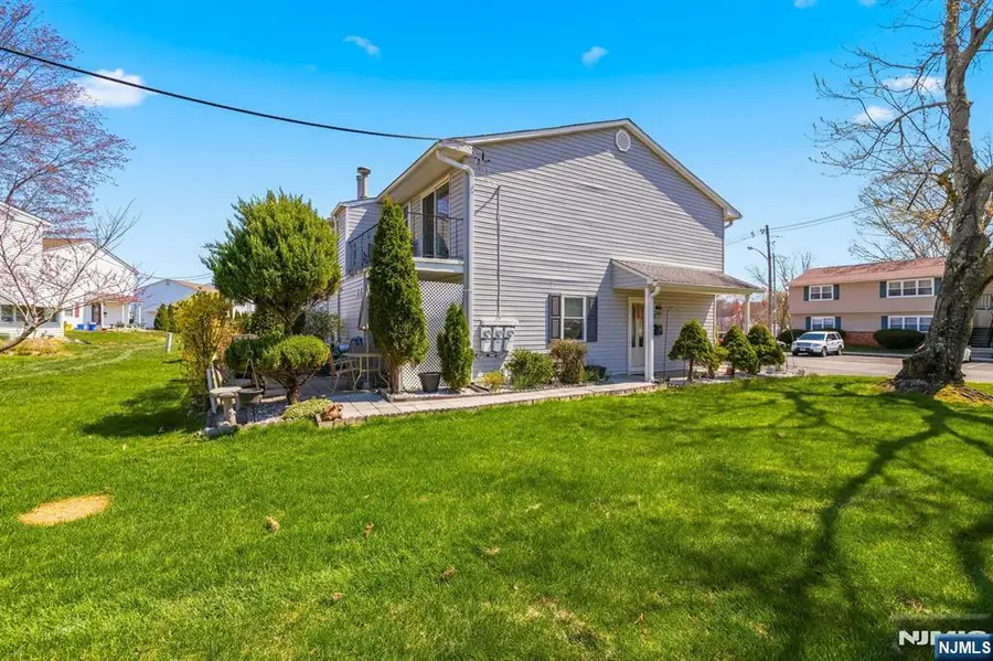 52 Galewood Drive 52, Matawan, NJ 07747 - #3