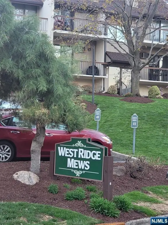 404 West Ridge Mews 4D, Wood Ridge, NJ 07075