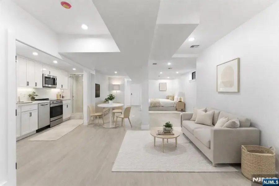 113 Oak Street 1, Jersey City, NJ 07304 - #3